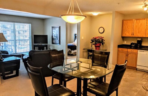 Northeast Edmonton Apartment | Bright 2BR U/G parking LRT&Transit 1Min Walk