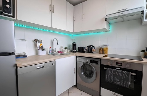 Sartrouville Apartment | Bright 3-room apartment, balcony & parking - Paris 20 min