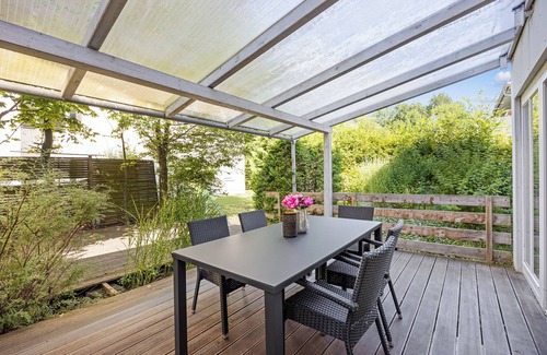 Stephanskirchen Apartment | Bright 3-room maisonette apartment with 2 terraces near Schön Klinik Vogtareuth
