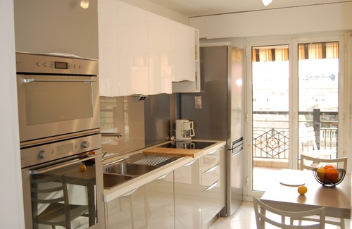 Alpes-Maritimes Apartment | .Bright 3 rooms WITH GARAGE ideally located