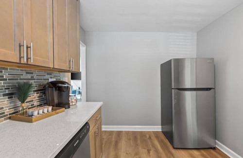 Wheeling House | Bright 3BR Gem in Wheeling
