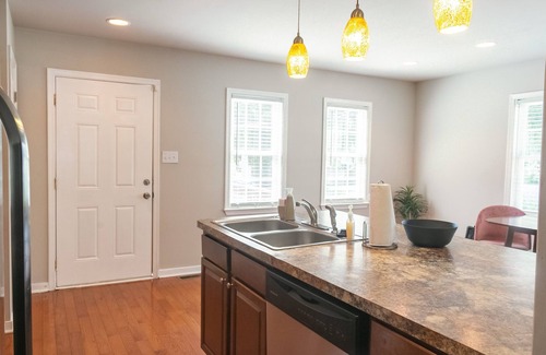 North Chesterfield House | Bright 3BR Hidden Gem - 5 mins from Downtown RVA