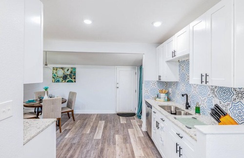 Azalea Park House | Bright 3BR Retreat Near Parks Pets Welcome + Wi-Fi