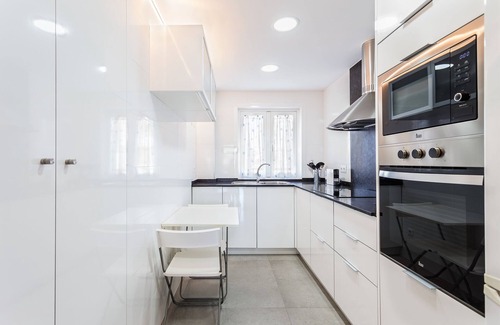Calamayor Apartment | Bright 90m2 apartment with views
