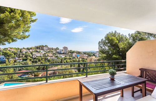 Calamayor Apartment | Bright 90m2 apartment with views