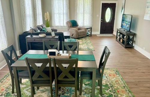 Port Neches House | Bright & Airy 2BR 1BA Home Near The Riverfront