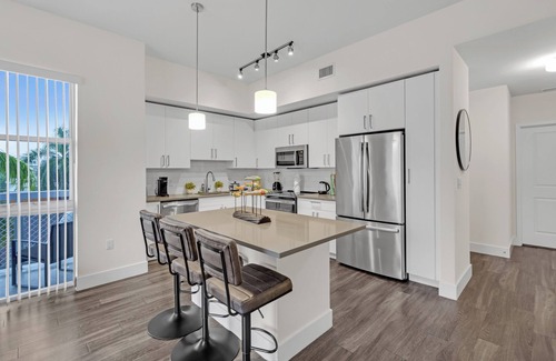 Midtown Apartment | Bright & Airy 2BR on Biscayne with Free Parking