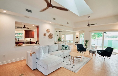 Kaiulani Condo | Bright & Airy 3 Bedroom Condo in Princeville