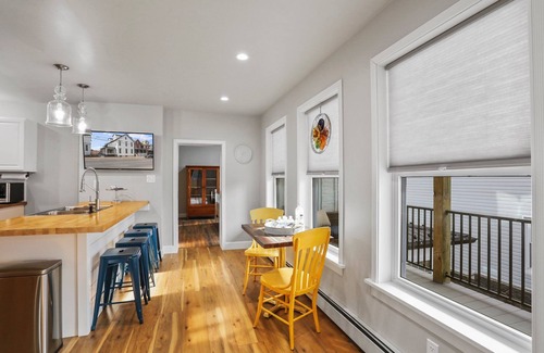 Chambersburg Apartment | Bright, Airy Apartment in a Central Location
