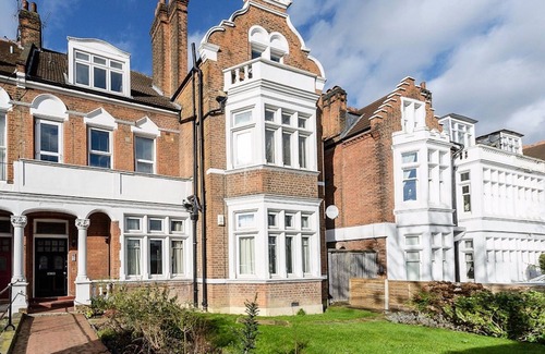 East Putney Apartment | Bright airy one bedroom apartment in Putney (zone2)