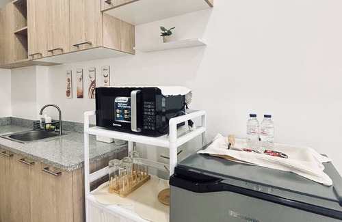 Mandurriao Condo | Bright & Airy Urban Escape