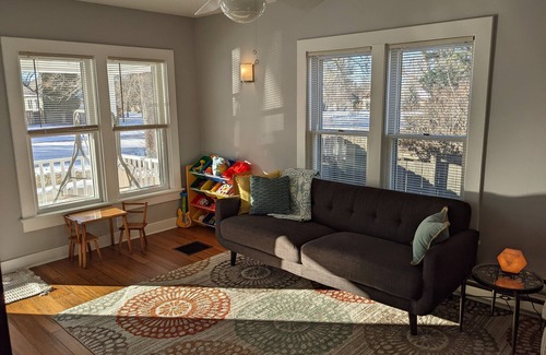 Spearfish House | Bright and airy 2br, walking distance to downtown