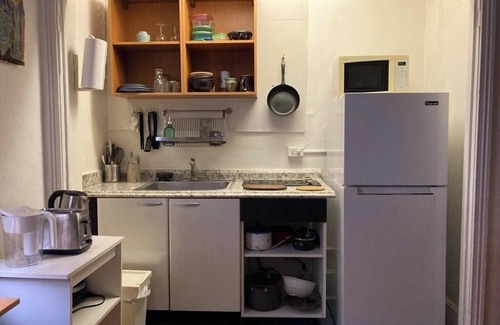 Norris Square Apartment | Bright and Airy Charming 1-bedroom apartment in Norris Square Park