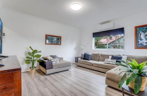 Thirlmere House | Bright and airy cosy cottage, close to town