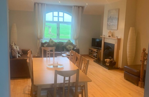 Bushmills House | Bright and Airy cottage close to the beach