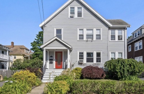 St. Elizabeth's Apartment | Bright and Airy newly renovated, 2 bedroom apartment with office!