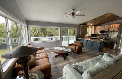 Ozona Apartment | Bright and Airy Ozona on the Gulf