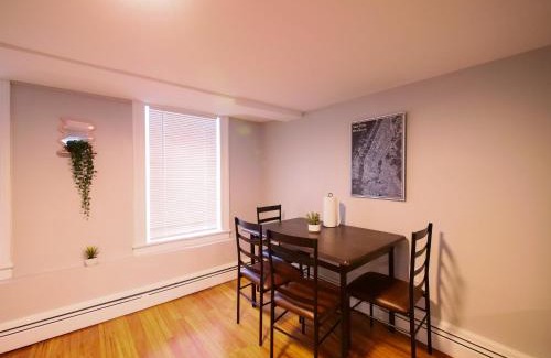 The Heights Apartment | Bright and Airy Studio Apt Minutes to NYC
