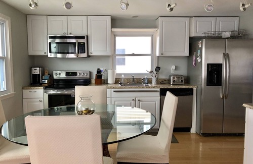 Barnegat Light House | Bright and Airy- Family Owned Duplex- Bay and Lighthouse Views on Barnegat Light