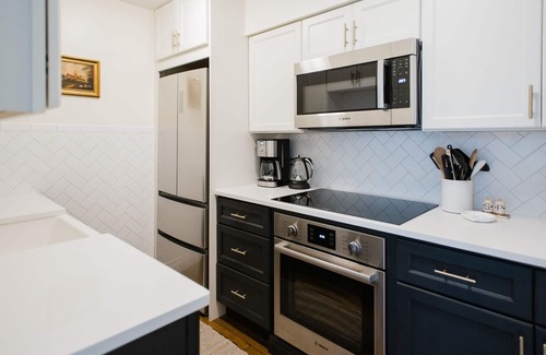 Historic District - North Apartment | Bright and Airy with Steeple Views and King Beds by Lucky Savannah