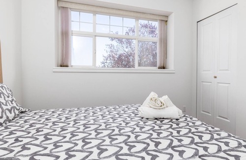 Renfrew-Collingwood House | Bright and Beautiful 3 Bed/ 2 Bath - Vancouver