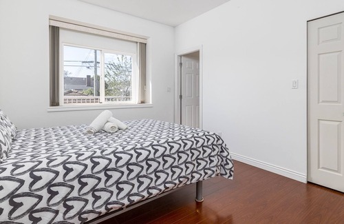 Renfrew-Collingwood House | Bright and Beautiful 3 Bed/ 2 Bath - Vancouver