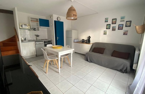 Torreilles Villa | Bright and charming 52M2 duplex villa 500 M from the beach!