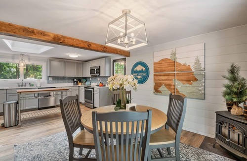 Farmington Cabin | ☀ Bright and Charming Single-Family Home at Baxter Lake - Dog Friendly