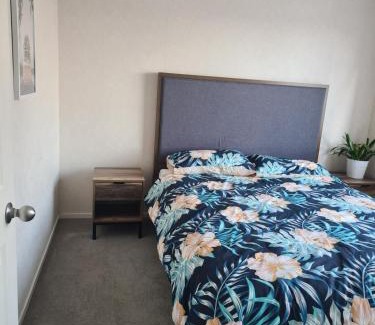 Onerahi House | Bright and Cheerful 3 bedroom home