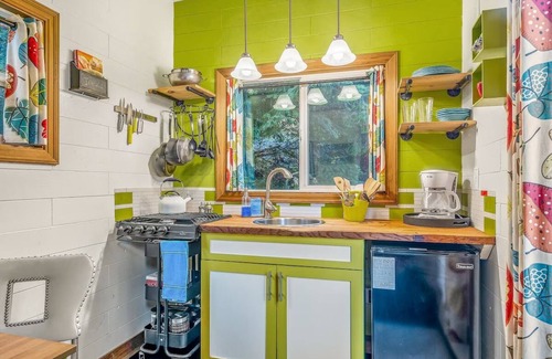 Sherwood Cottage | Bright and Colorful Tiny Home for Two - Unique Northwest Vacation Rentals