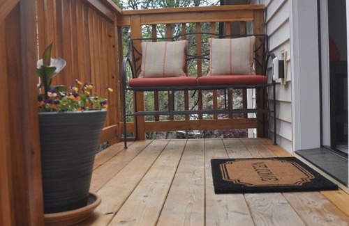 Cedar Mill Apartment | Bright and cozy 1 bedroom apartment unit
