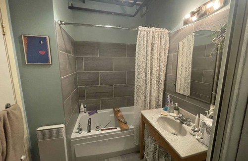 Hochelaga Apartment | Bright and cozy 2-level penthouse loft with private terrace