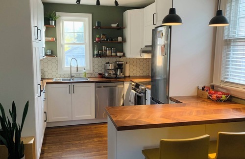 Keelesdale - Eglinton West House | Bright and Cozy 2Br House
