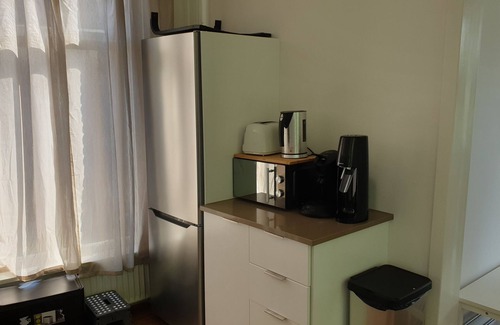 De Weteringschans Apartment | Bright and Cozy Apartment in Central Amsterdam Near to all the key Attractions