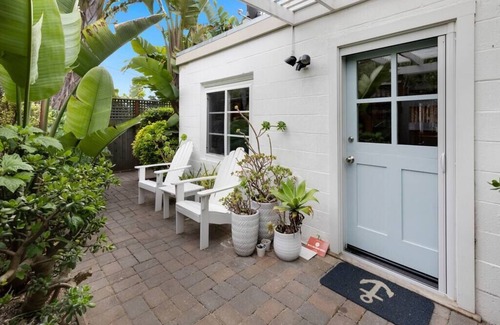 Stinson Beach Cottage | Bright and Cozy Beach Cottage