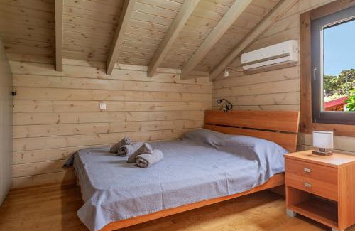 Kato Alepochori Ski Chalet | Bright and cozy cottage near the sea