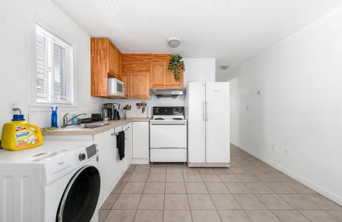 Hastings House | Bright and Cozy Home in Quiet Neighborhood