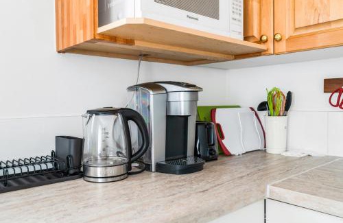 Hastings House | Bright and Cozy Home in Quiet Neighborhood