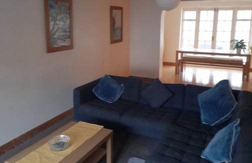 Portswood House | Bright and light 3 bedroom house central Southampton