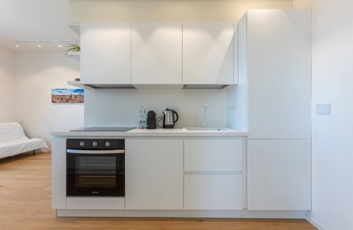 Savena Apartment | Bright and modern penthouse able of hosting up to 3 people, which boasts a large terrace with an unparalleled view of the Bolognese hills. The accommodation is located in a quiet residential area with low car traffic, near the Bellaria hospital. The pres