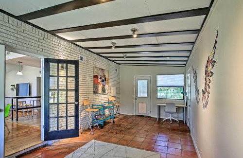 Shearer Hills - Ridgeview House | Bright and Modern Texas Getaway - 7 Mi to The Alamo!