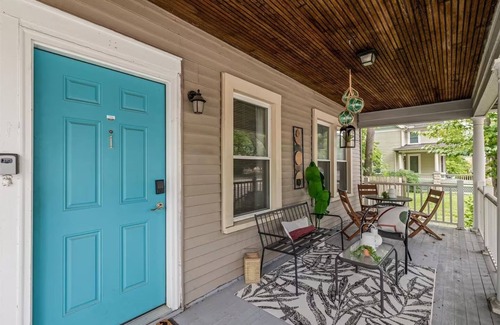 Ypsilanti Apartment | Bright And Newly Remodeled Apartment Near Emu 1 2 Bedroom Apts