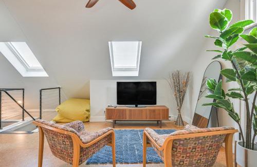 Watertown House | Bright and Pet-Friendly Home 2 Mi to Harvard Square