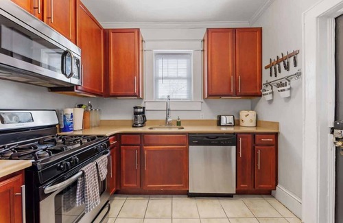 Dilworth Condo | Bright and Restful 2BR near Uptown with Balcony