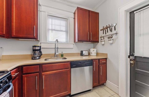 Dilworth Condo | Bright and Restful 2BR near Uptown with Balcony