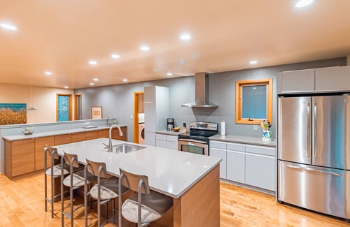 Grand Bend House | Bright and spacious family home in beautiful Southcott Pines area in Grand Bend