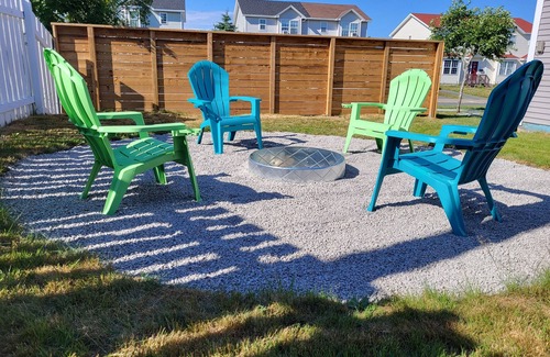 Mount Pearl House | Bright and spacious home located minutes to downtown & Galway shopping district.