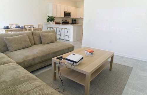 Poinciana House | Bright and spacious 3-bedroom townhouse in Kissimmee - Pool, Nature, Disney