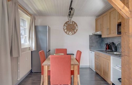 Chatel Apartment | Bright and spacious apartment close to city center