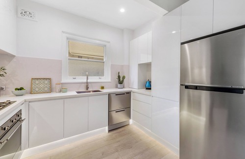 Bondi Beach Apartment | Bright and Spacious 2BR Bondi Apartment